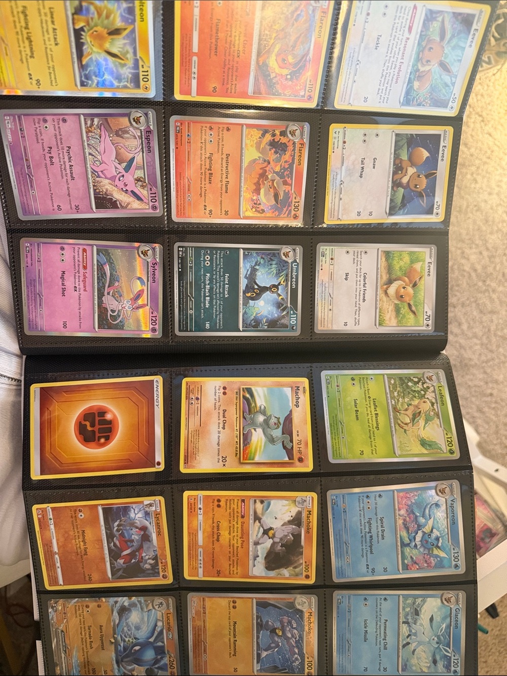 collection Pokémon cards, Pikachu, eevee, machop, charmander fan favorites